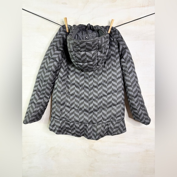 Ivivva Reversible Puffer Jacket - Picture 6 of 7